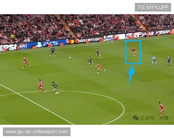 利物浦反击路线清晰，两脚传球直冲腹地